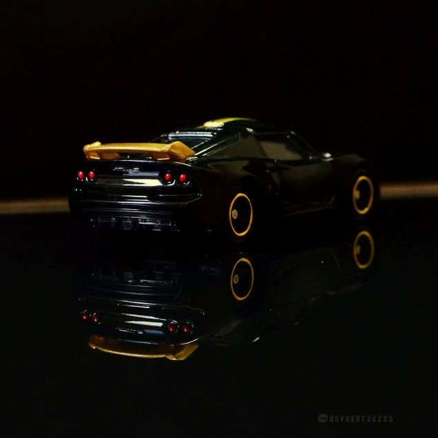 Illustration for article titled Thursday on the Thames Obsure Rally Edition - Lotus Exige R-GT